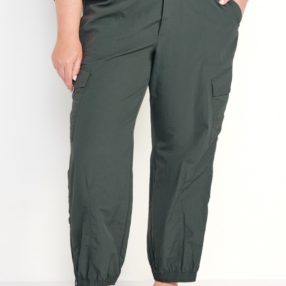 NWT OLD NAVY High-Waisted Ankle-Zip Cargo Joggers Color Dark Ivy Size Medium - Picture 6 of 8